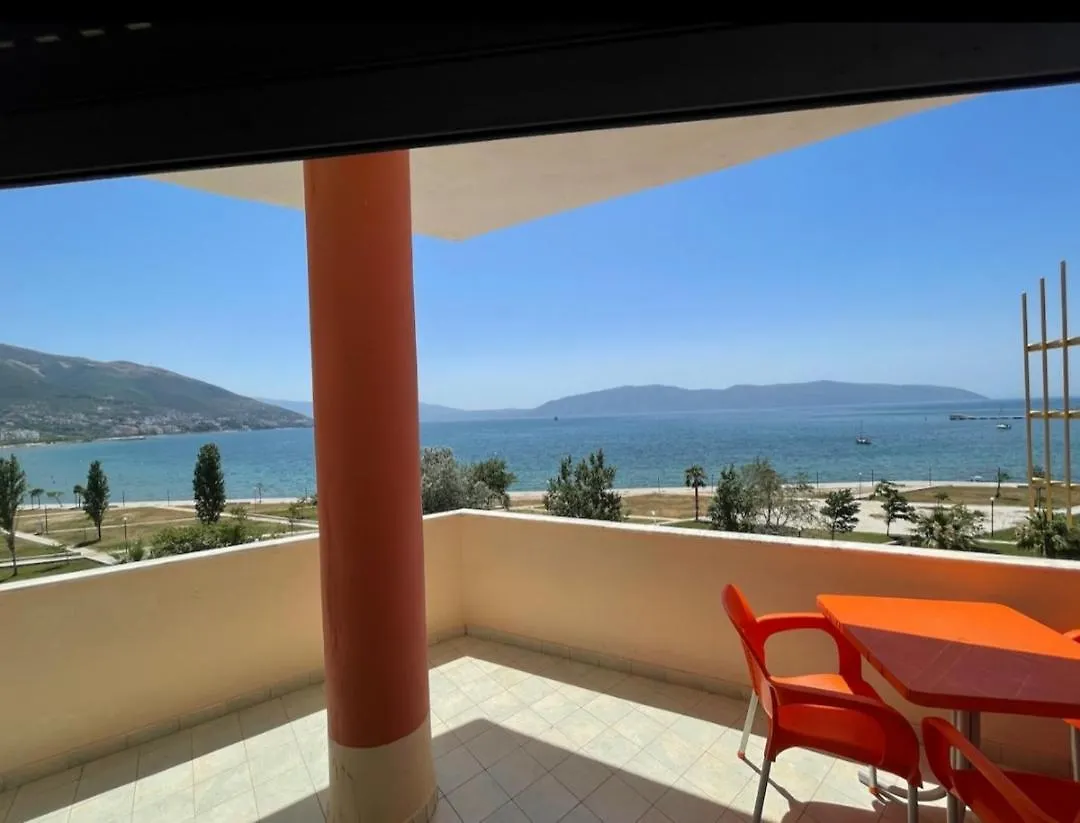 アパート Lungomare Vlorë